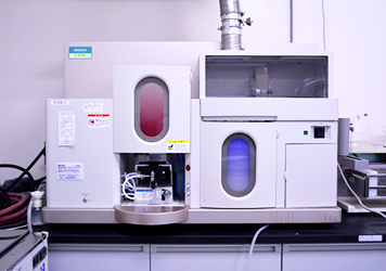 無機重金属を測定する原子吸光光度計イメージ